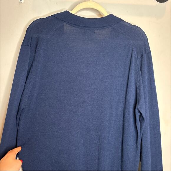 Uniqlo Men’s V-neck Wool Sweater - Picture 7 of 8